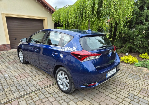 Toyota Auris cena 65400 przebieg: 58928, rok produkcji 2016 z Rzeszów małe 22